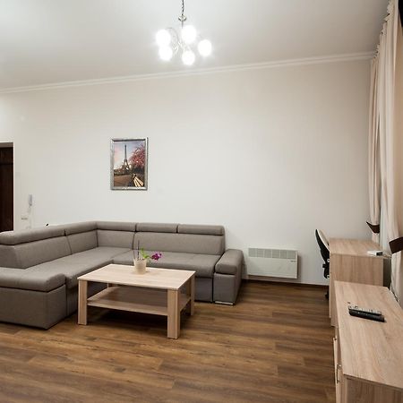 Wonderful Flat On City Center Ungvár Kültér fotó