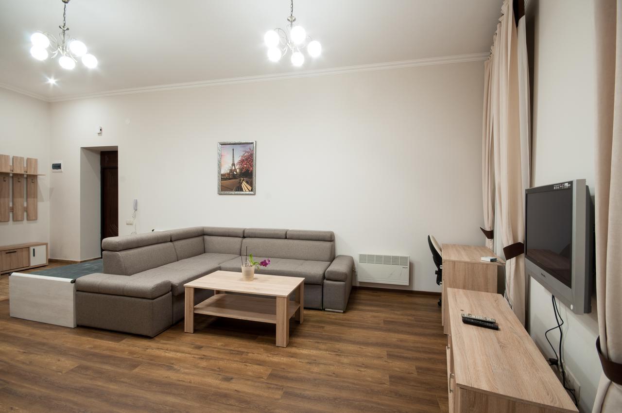 Wonderful Flat On City Center Ungvár Kültér fotó